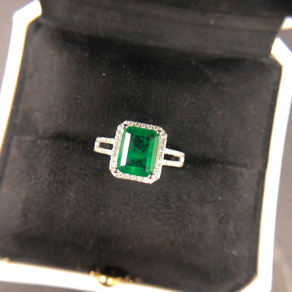Emerald Opulence Square Ring - Luxevoix