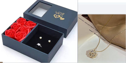 Retro Magnetic Folding Heart Shaped Four Leaf Clover